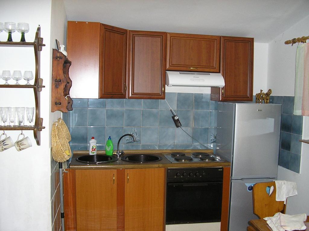 Apartment Bilic Klenovica Habitación foto